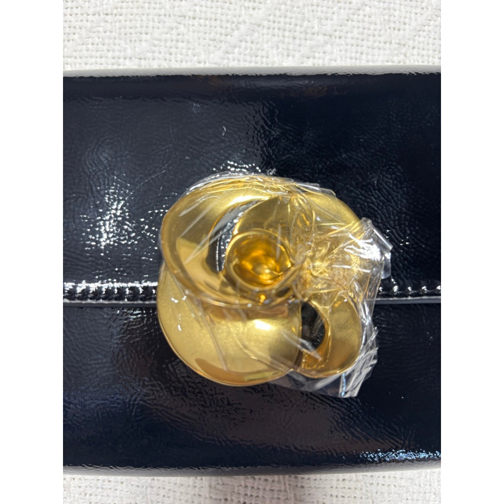 NWT Ted Baker Black Patent Leather Kira Rose Clutch & Crossbody Gold Rose Accent - Picture 3 of 11